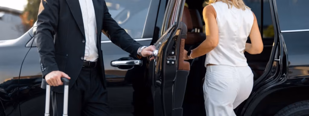 Seamless Corporate Events & Meetings: Elevating Business Travel with Luxury Transportation in Miami